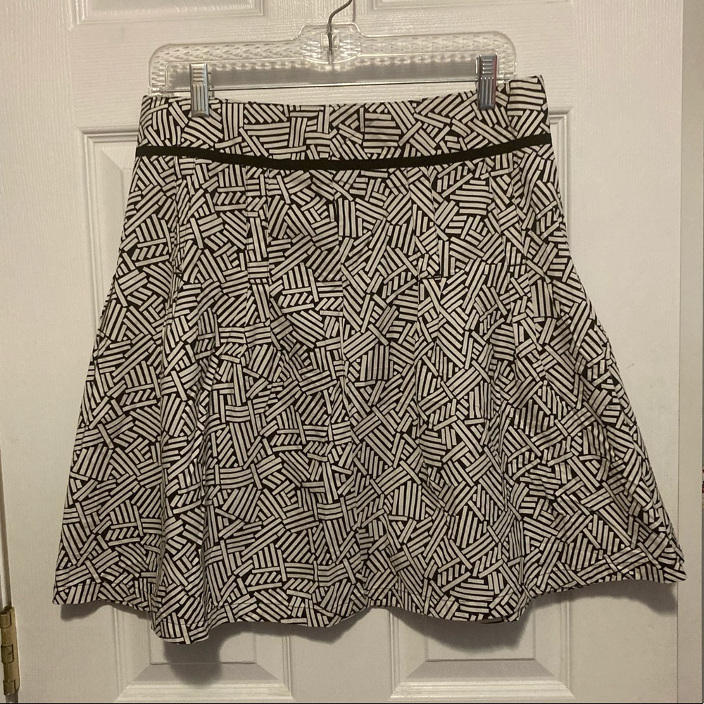 Ann Taylor Black & White Geometric Circle Skirt